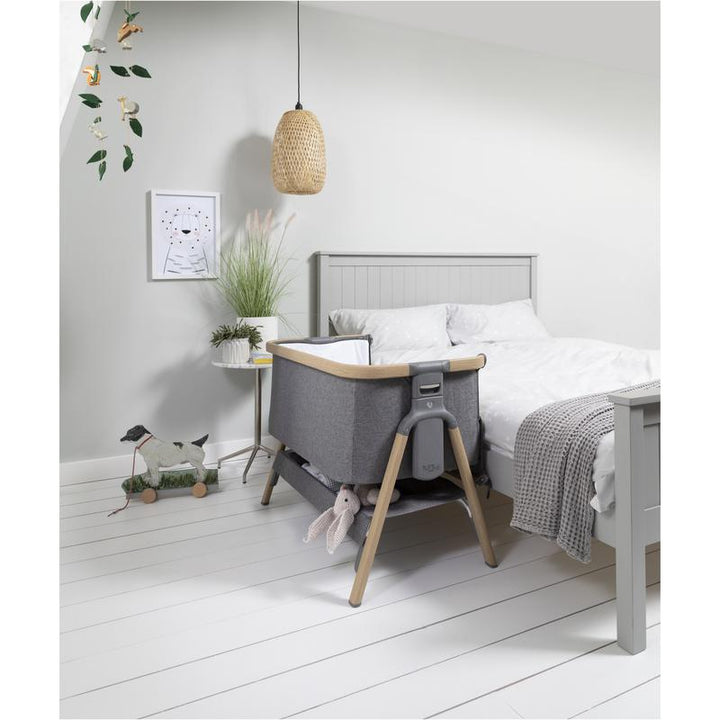 Tutti Bambini CoZee Bedside Crib - Oak & Charcoal