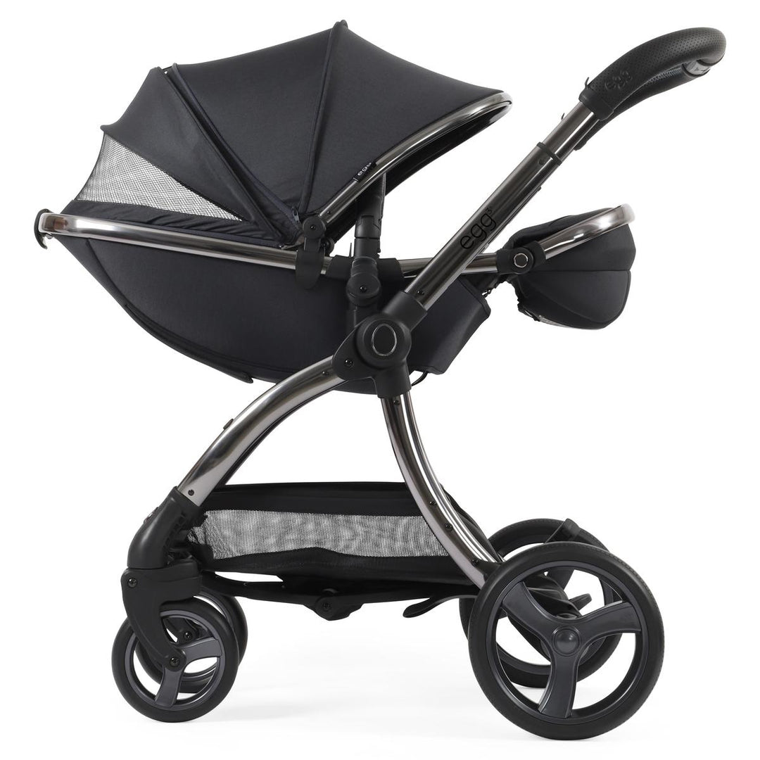 egg 3 Stroller + Luxury Seat Liner, Carbonite