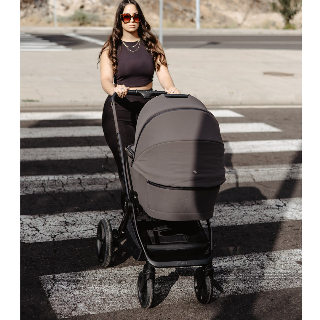 Venicci Upline SE 2 in 1 Pram - 10 Piece Bundle, Lava